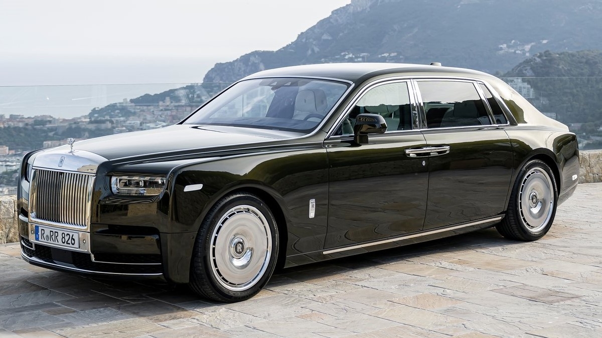 2024 Rolls-Royce Phantom 6.75 V12 EWB