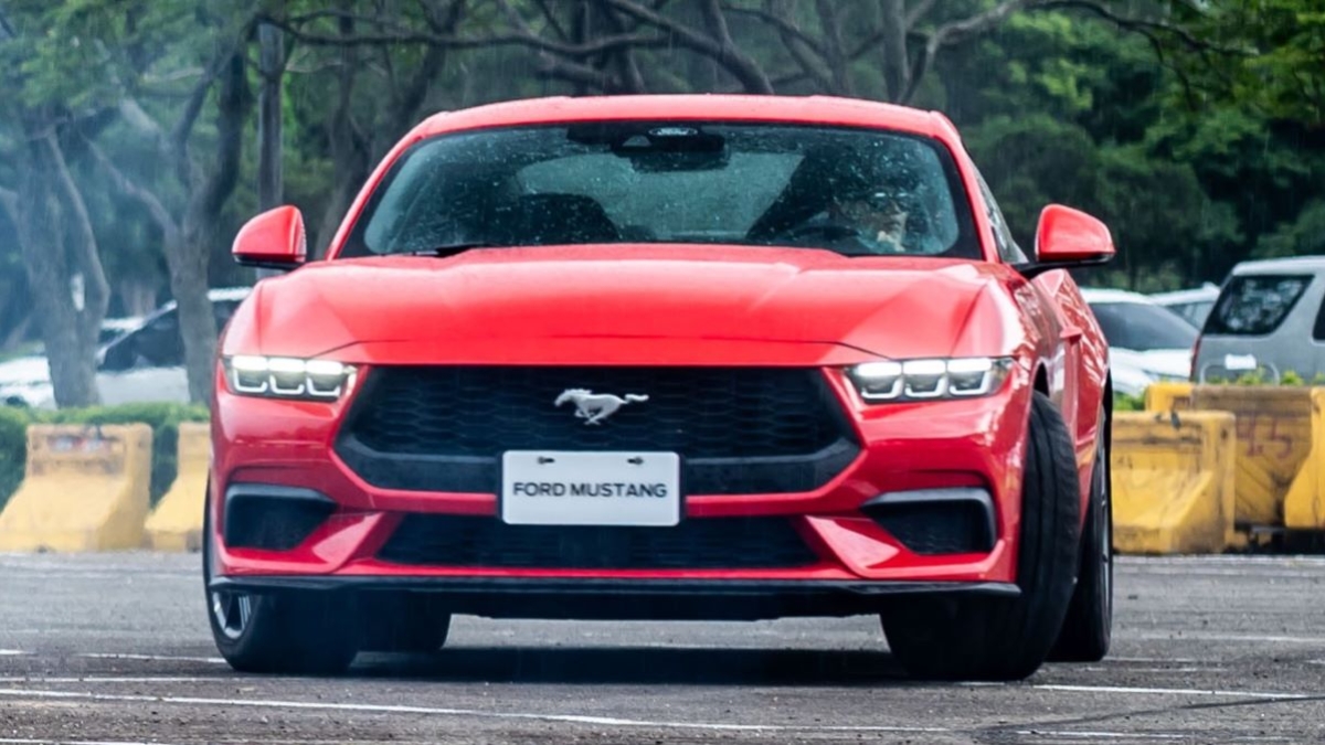 2024 Ford Mustang EcoBoost Premium