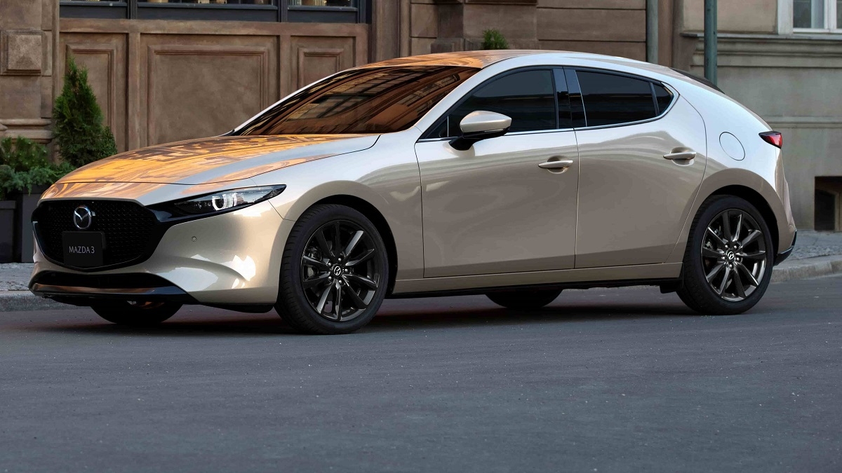 2023 Mazda 3 5D 20S Premium Plus