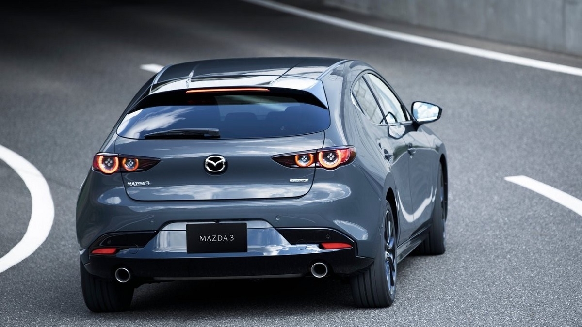 2022 Mazda 3 5D 20S Carbon Edition