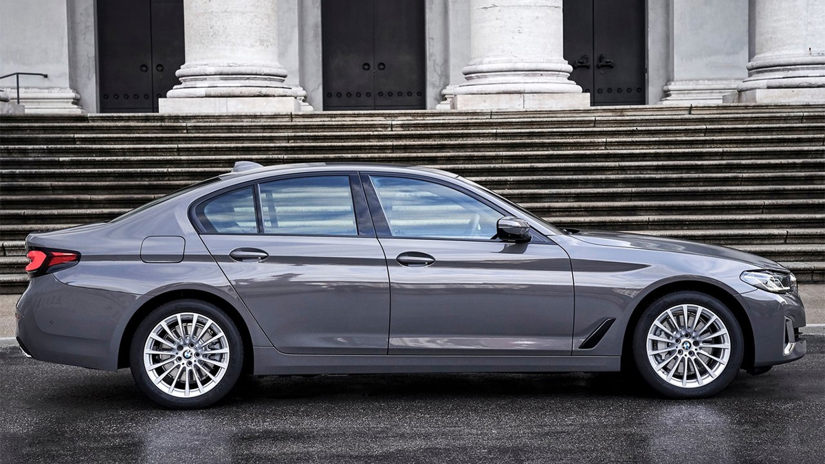 2022 BMW 5-Series Sedan 530i Luxury