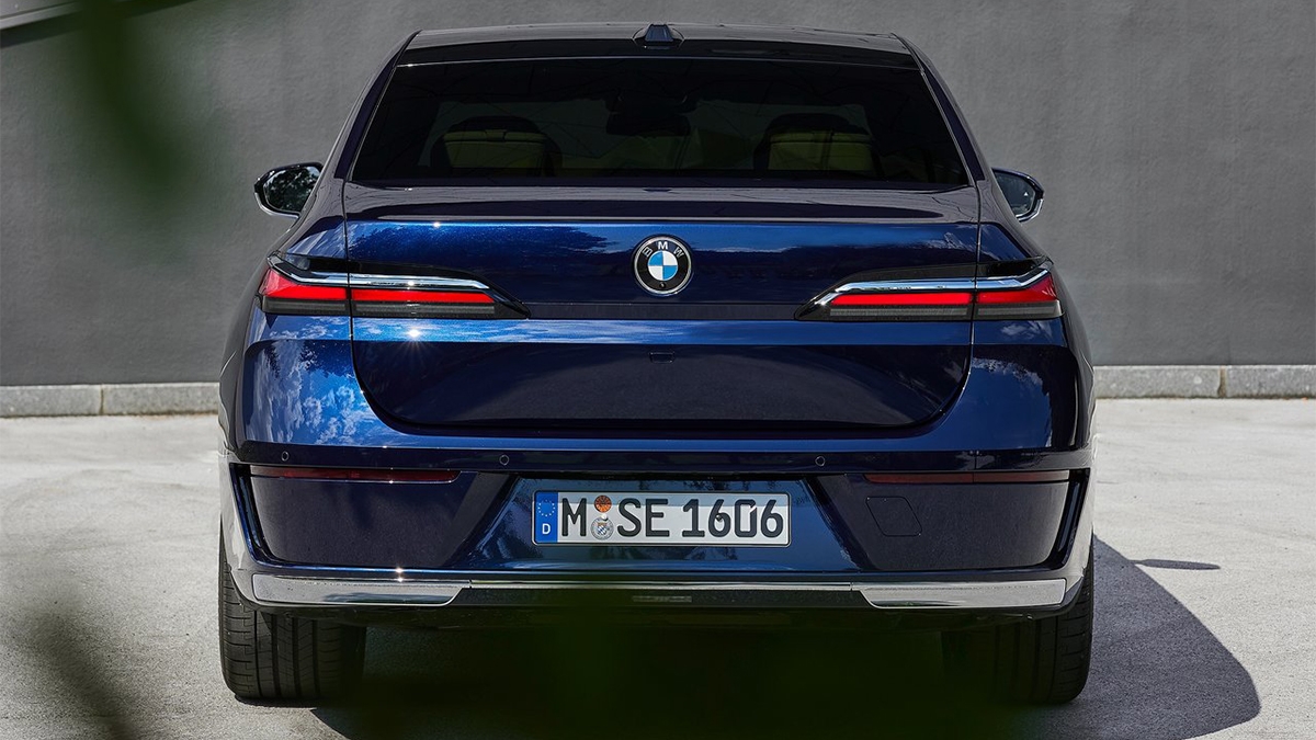 2024 BMW 7-Series 740i Luxury