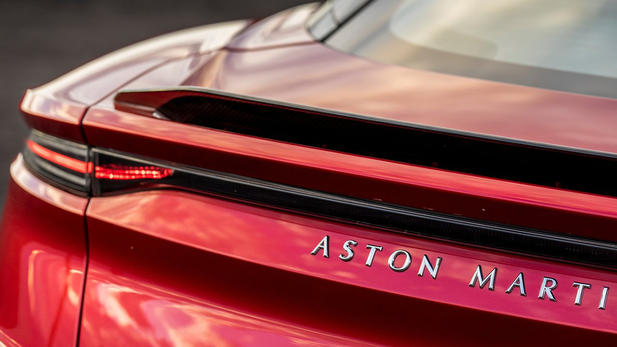 2021 Aston Martin DBS Superleggera 5.2 V12