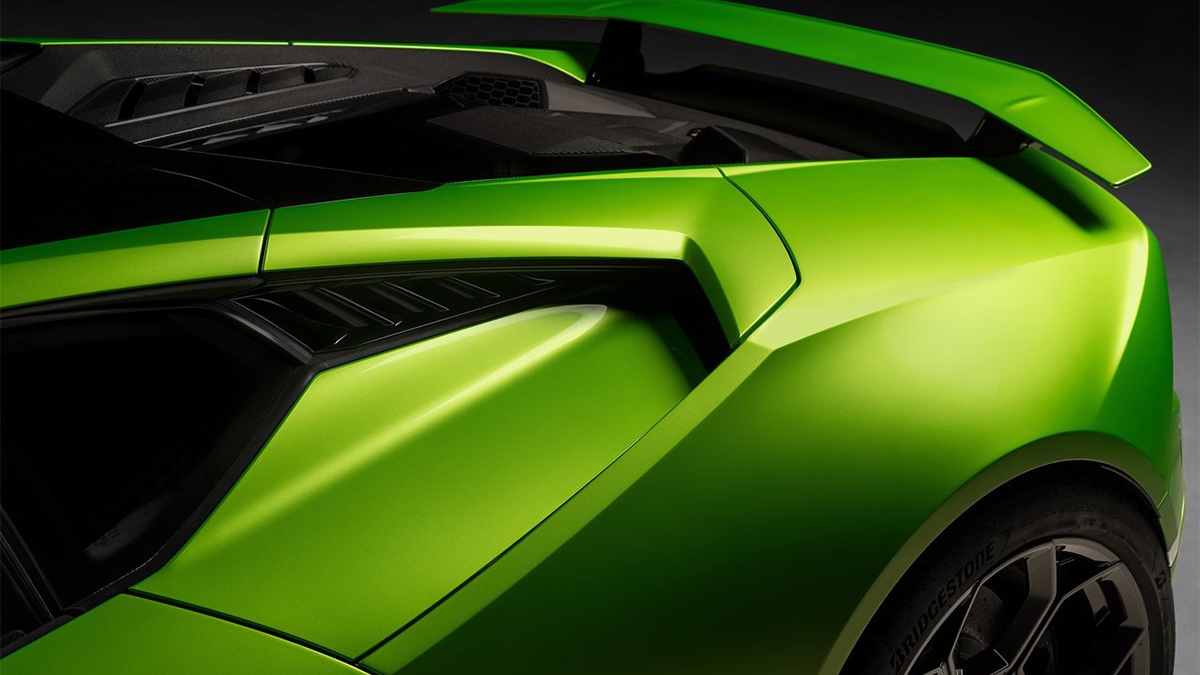 2024 Lamborghini Huracan Tecnica V10