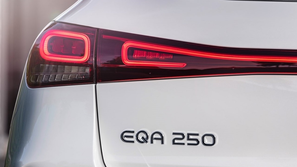 2022 M-Benz EQA 250