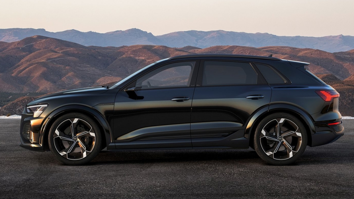 2024 Audi Q8 e-tron SQ8