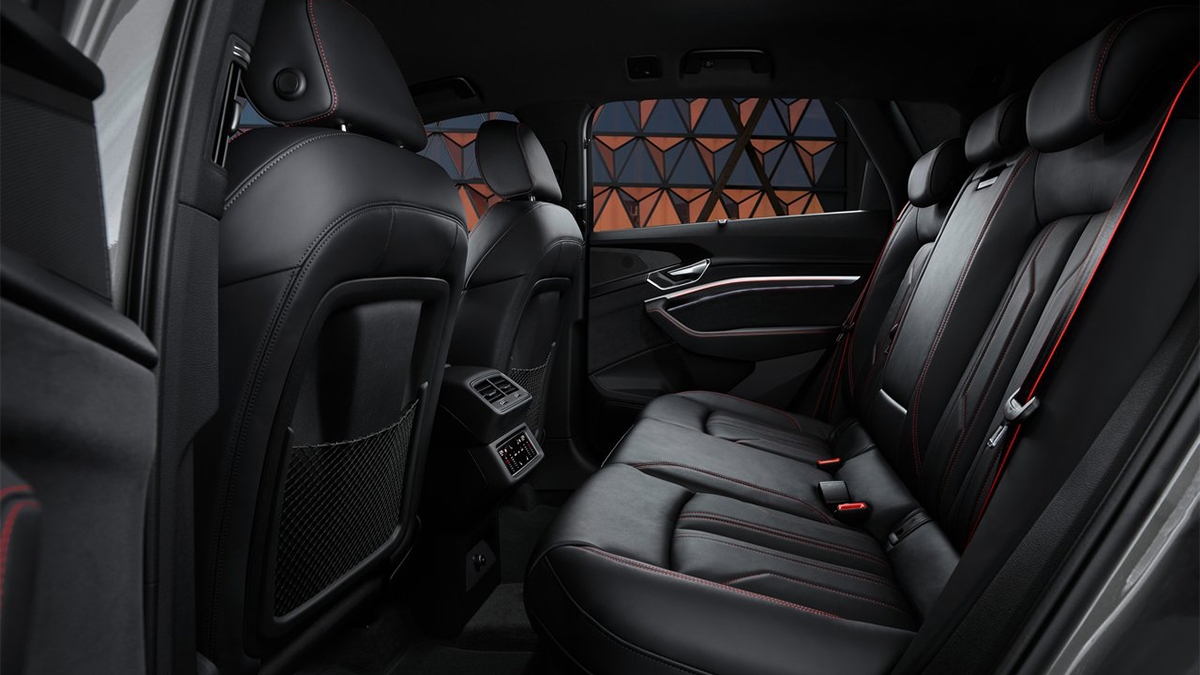 2024 Audi Q8 e-tron 50 quattro Advanced進化版