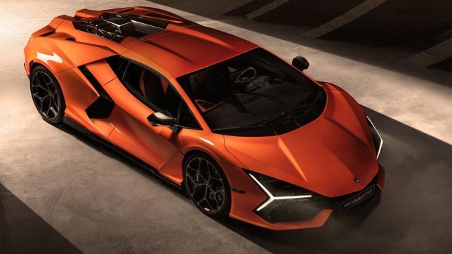 2024 - Lamborghini Revuelto