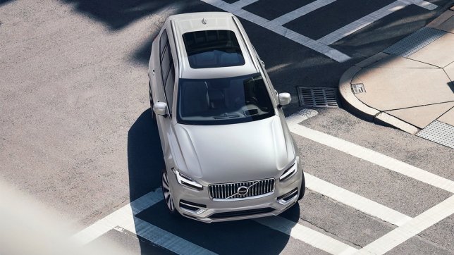 2023 Volvo XC90 Ultimate Recharge T8
