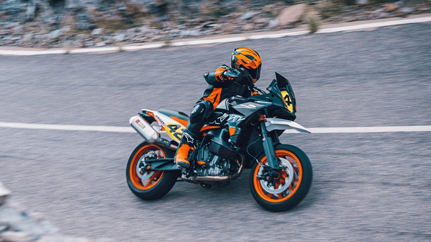 2023 KTM 890 SMT ABS