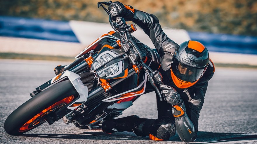 2021 KTM Duke 890 R