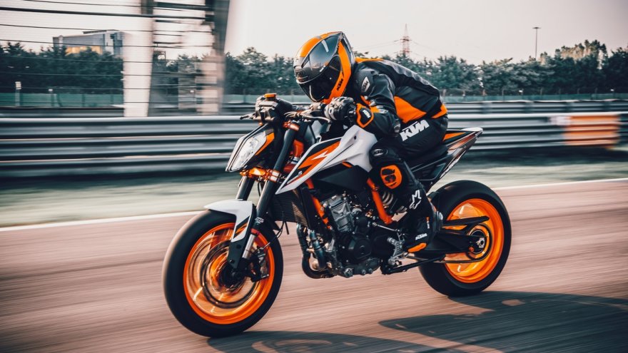 2021 KTM Duke 890 R