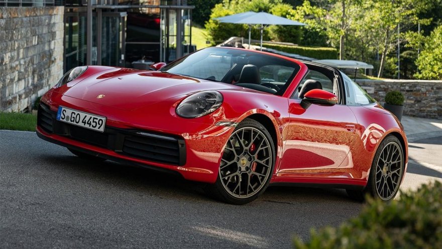 2022 Porsche 911 Targa