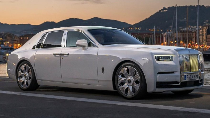 2024 Rolls-Royce Phantom