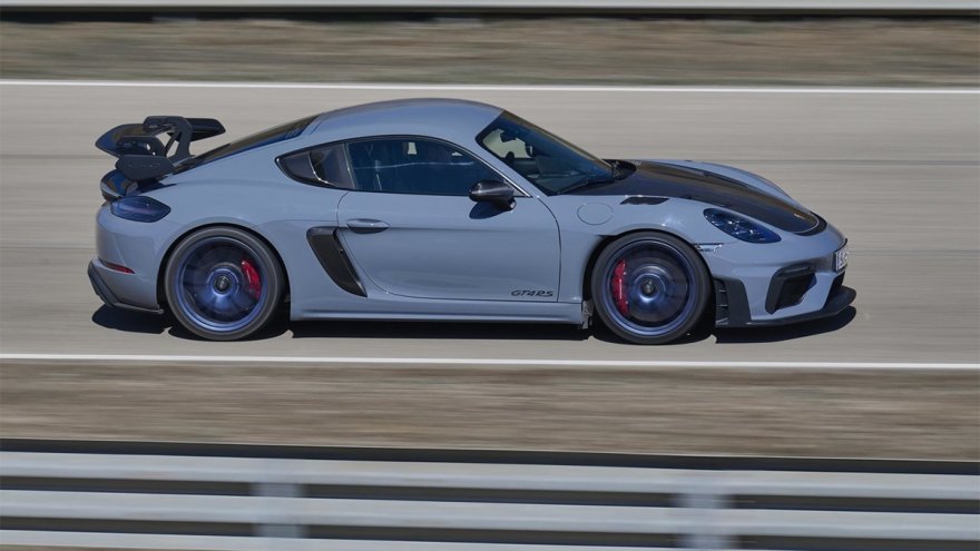 2023 Porsche Cayman GT4 RS