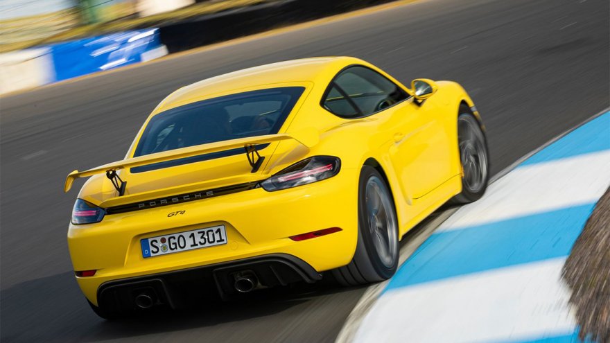 2023 Porsche Cayman GT4