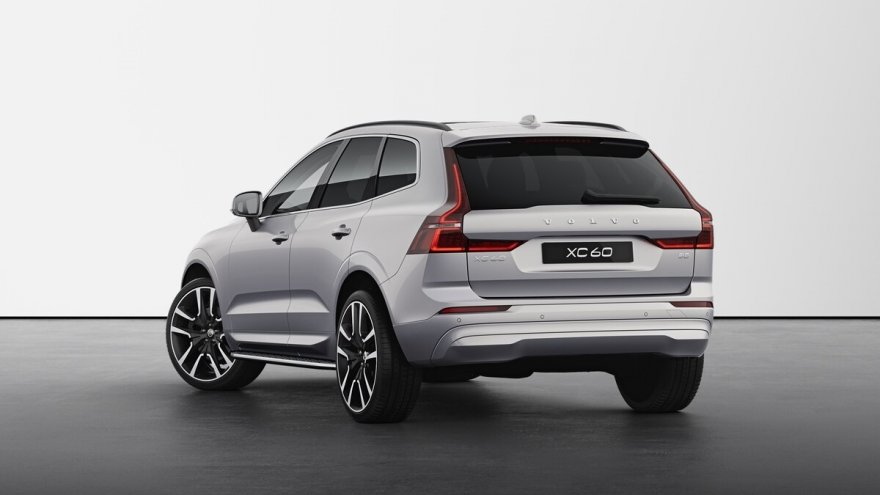 2023 Volvo XC60 Plus B4