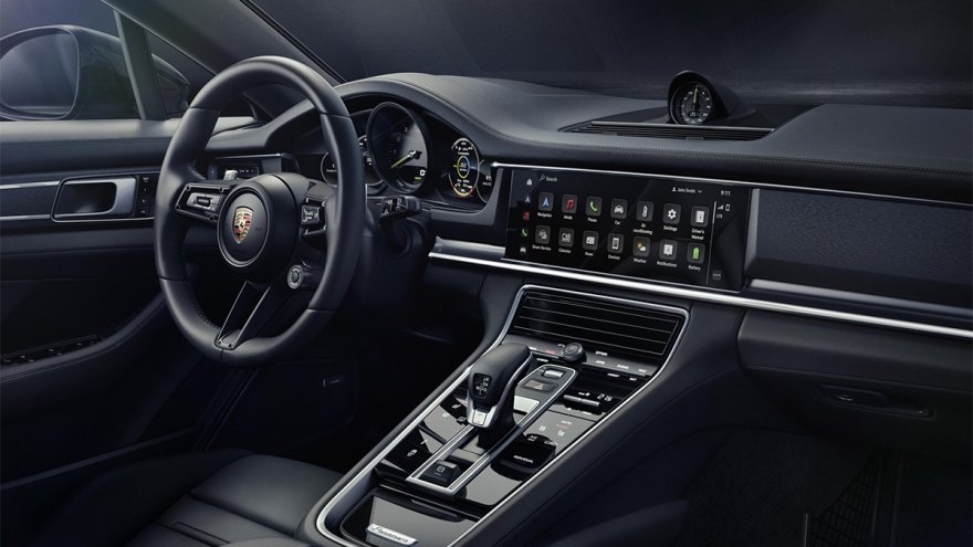 2024 Porsche Panamera 4 Platinum Edition