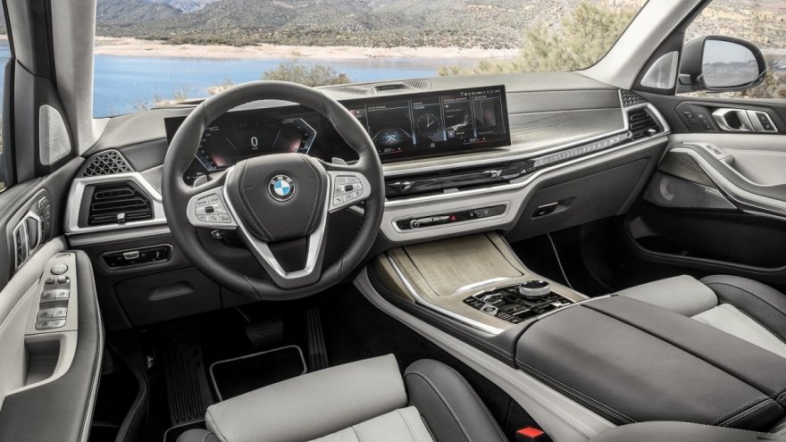 2023 BMW X7 xDrive40i