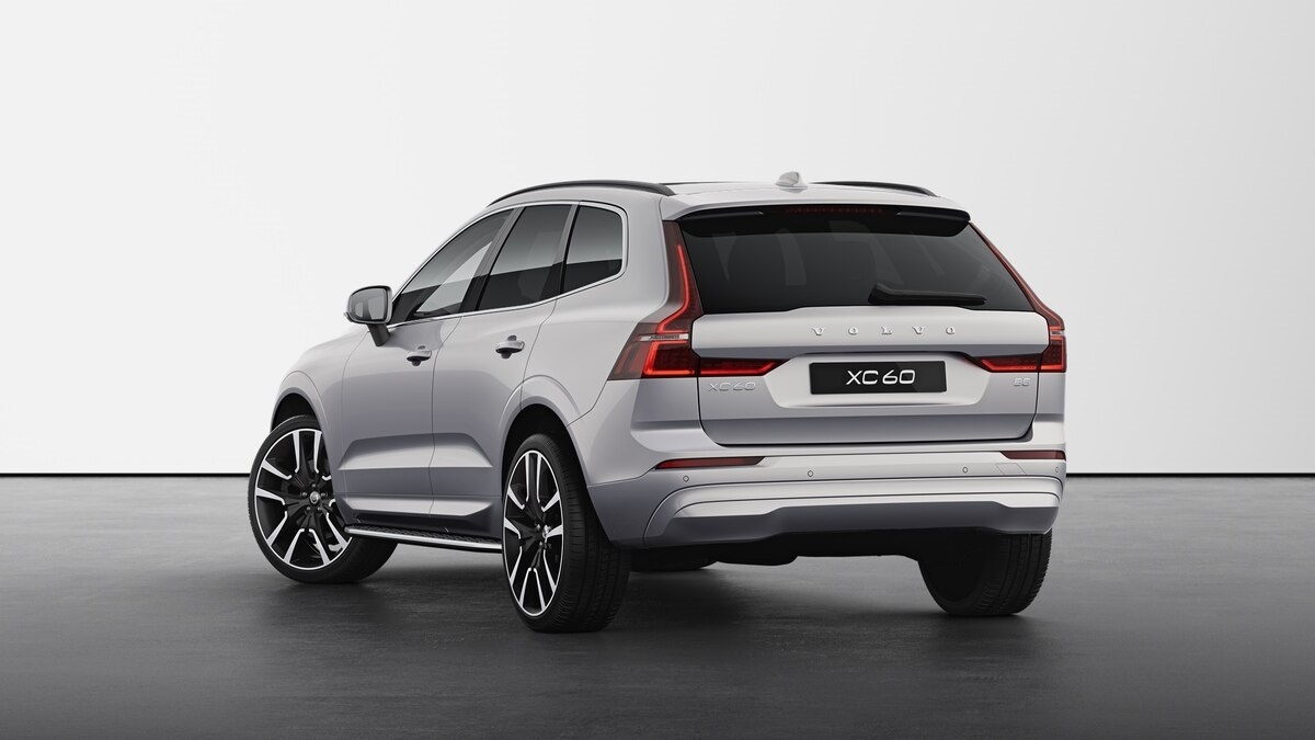 2022 Volvo XC60 B4 Momentum