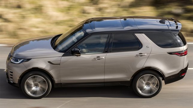 2023 Land Rover Discovery D250 R-Dynamic SE