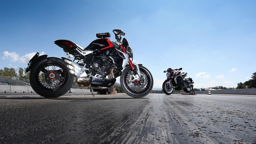 MV Agusta_Brutale_Dragster 800 RR