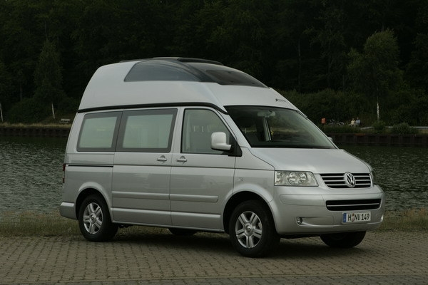 Volkswagen_T5_California 2.5 TDI 4Motion