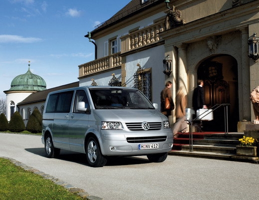 Volkswagen_T5_Caravelle 2.5 TDI SWB 都會型