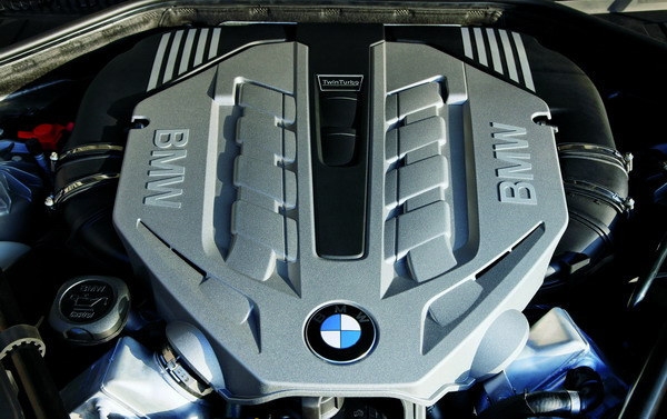 BMW_7 Series_740Li