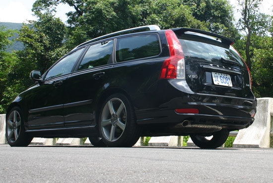 Volvo_V50_D4 R-Design