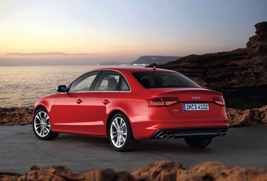 Audi_A4 Sedan_S4