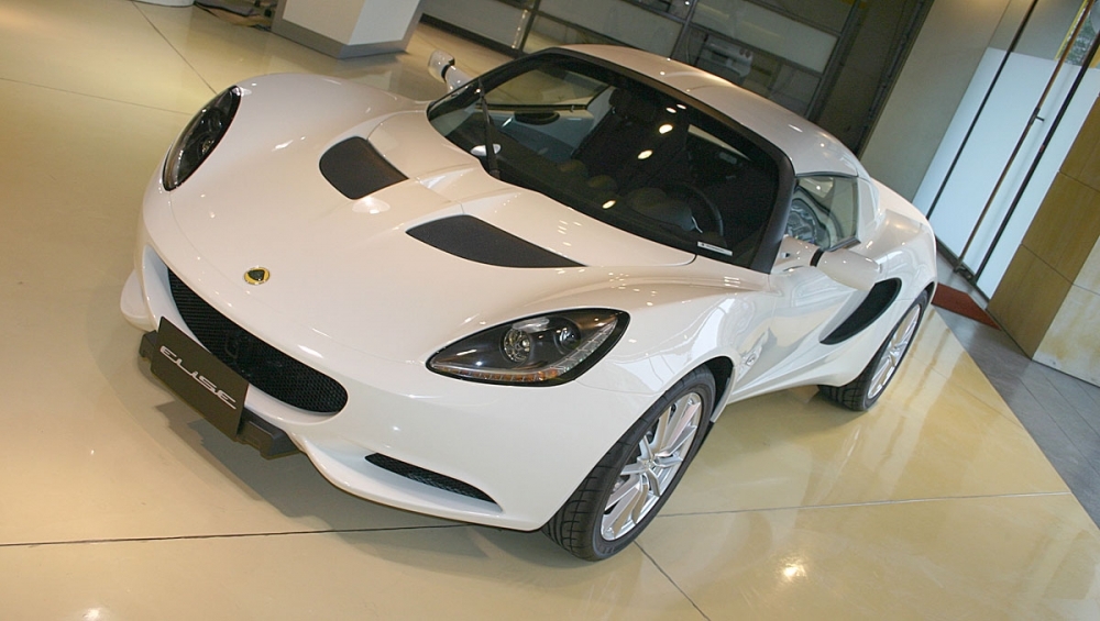 Lotus_Elise_1.6