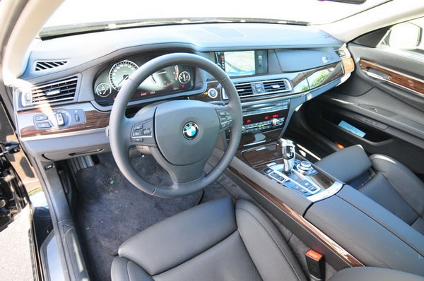 BMW_7 Series_730d