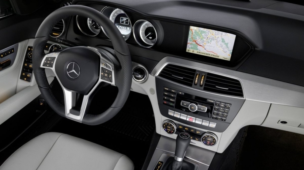 M-Benz_C-Class Sedan_C300 BlueEFFICIENCY Avantgarde