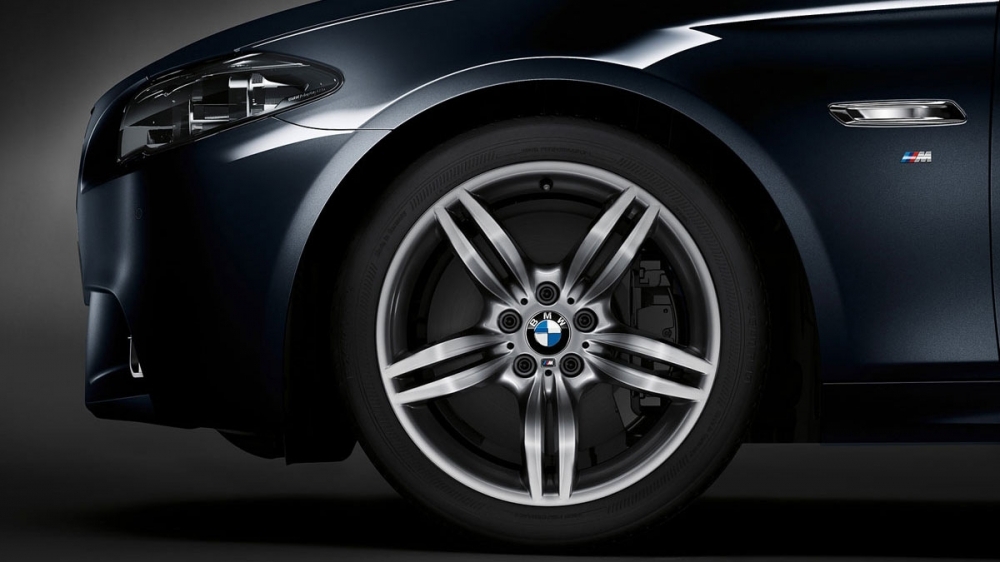 BMW_5-Series Sedan_535d M Sport Package