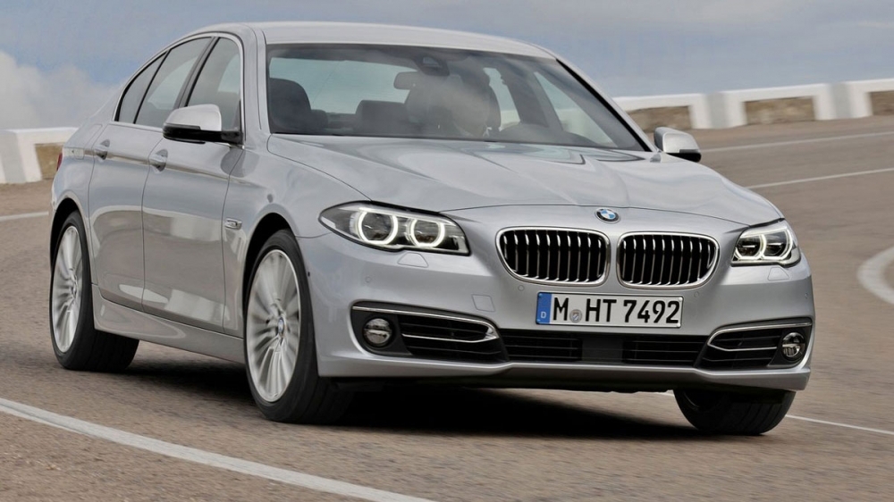 BMW_5-Series Sedan_520i