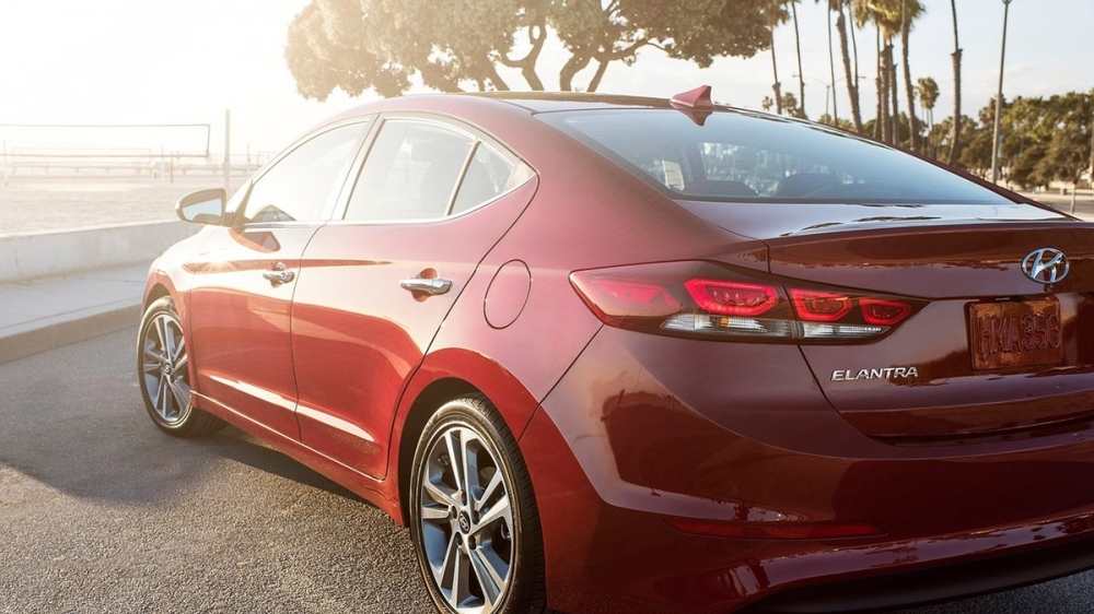 2019 Hyundai Elantra 悍動型