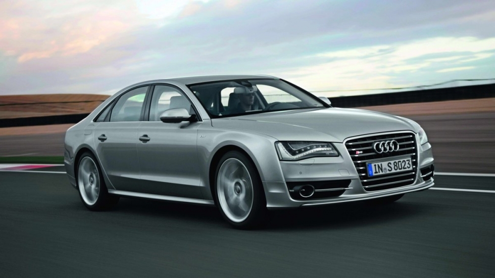 Audi_A8_S8