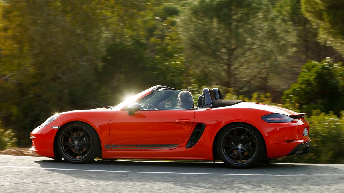 2021 Porsche Boxster T