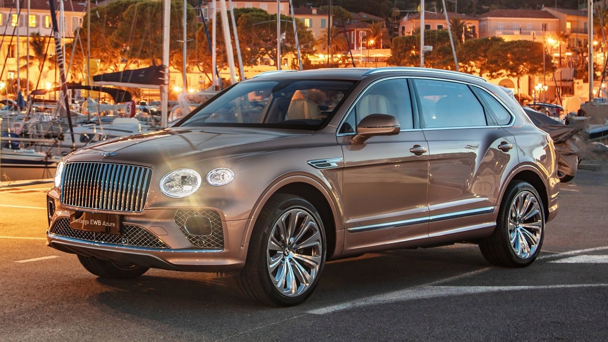 2023 Bentley Bentayga 4.0 V8 EWB Azure