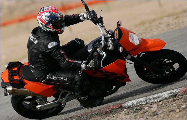 KTM_690_Super Moto