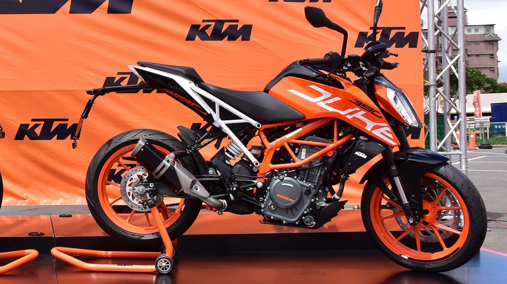 KTM_Duke_390