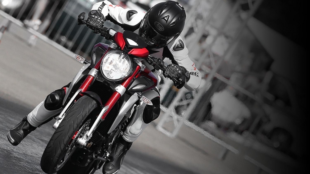 MV Agusta_Brutale_Dragster 800 RR