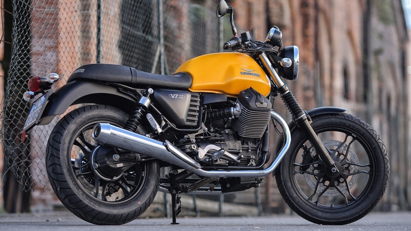 Moto Guzzi_V7  II_Stone