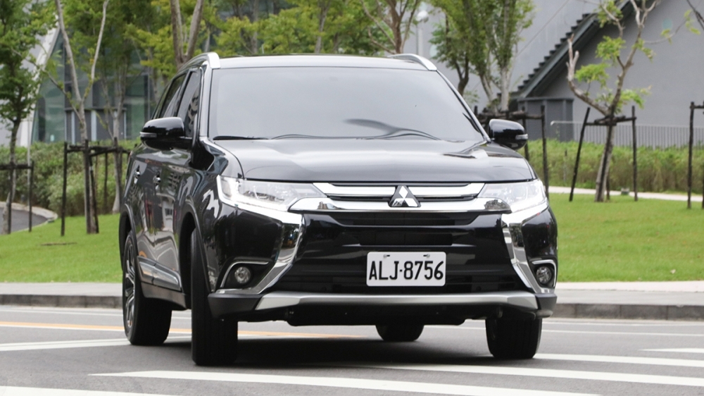 Mitsubishi_Outlander_精緻型