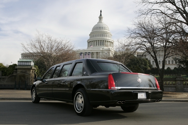 Cadillac_DTS_4.6 Armor 川普