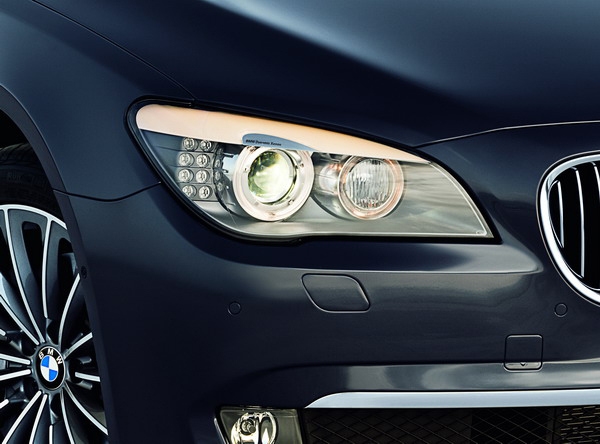 BMW_7 Series_740Li