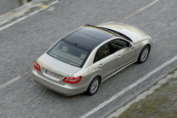 M-Benz_E-Class_E220 CDI BlueEFFICIENCY