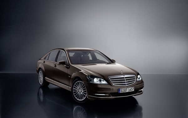 M-Benz_S-Class_S600L