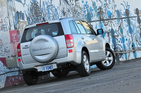 Suzuki_Grand Vitara JP_2.4 JLX